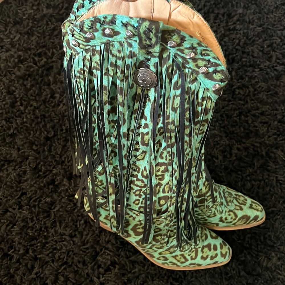 Fringe cowgirl boots